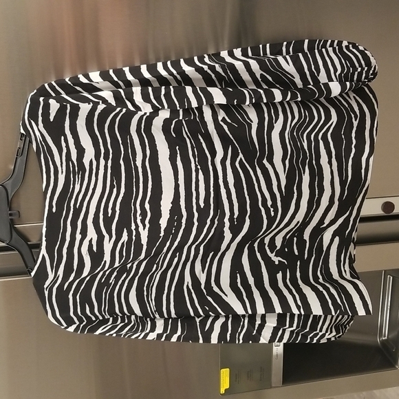 💕TRINA TURK💕 Kyoto Top ~ Print Large L NWT Blouse 100% Silk Crepe de Chine - Picture 9 of 14